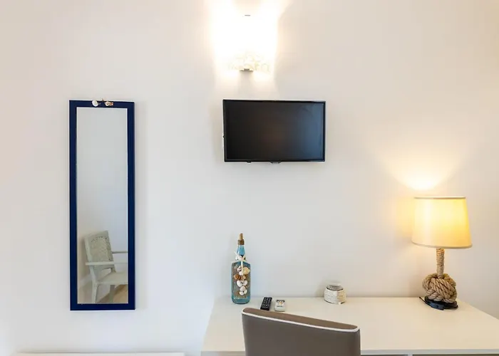 לינה וארוחת בוקר Stella Marina אליסטה